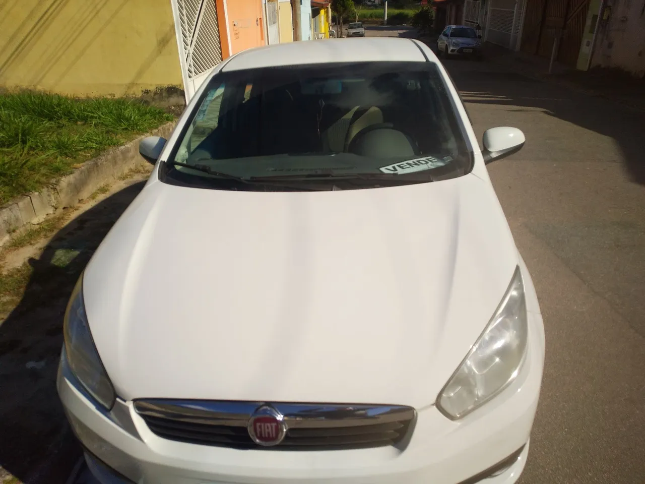 VENDO FIAT GRAND SIENA 2016 AUTOMÁTICO