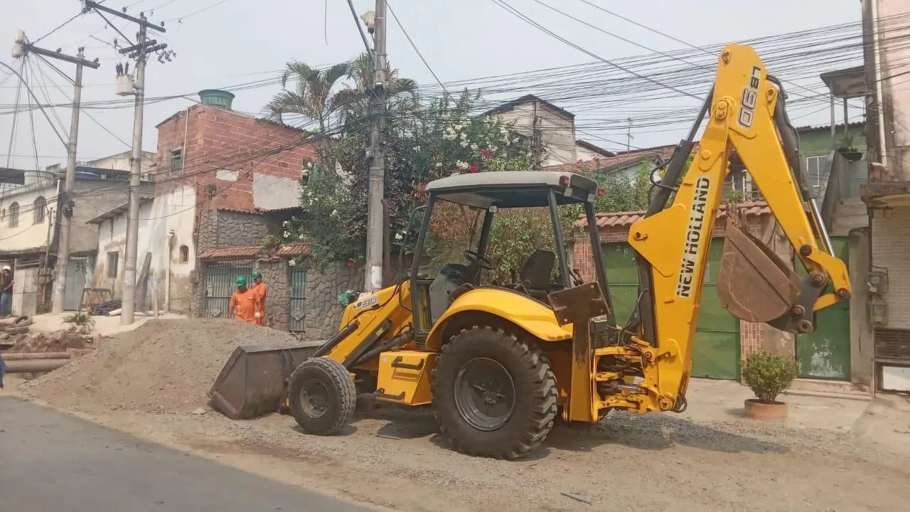 Retro escavadeira 4x2 new Holland 2011 - Foto 4