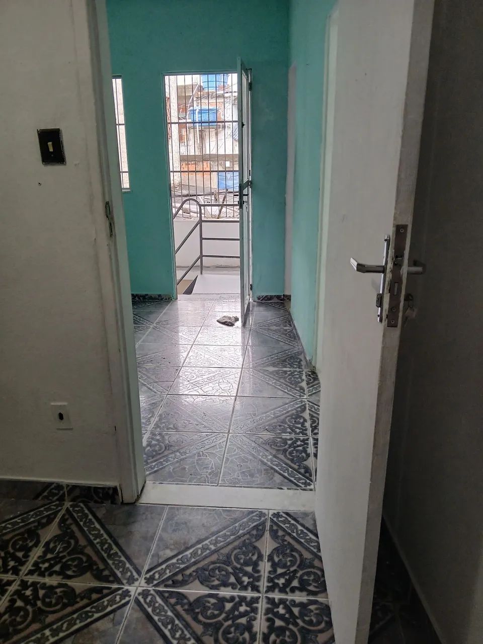 Alugo casa - (600 reais)