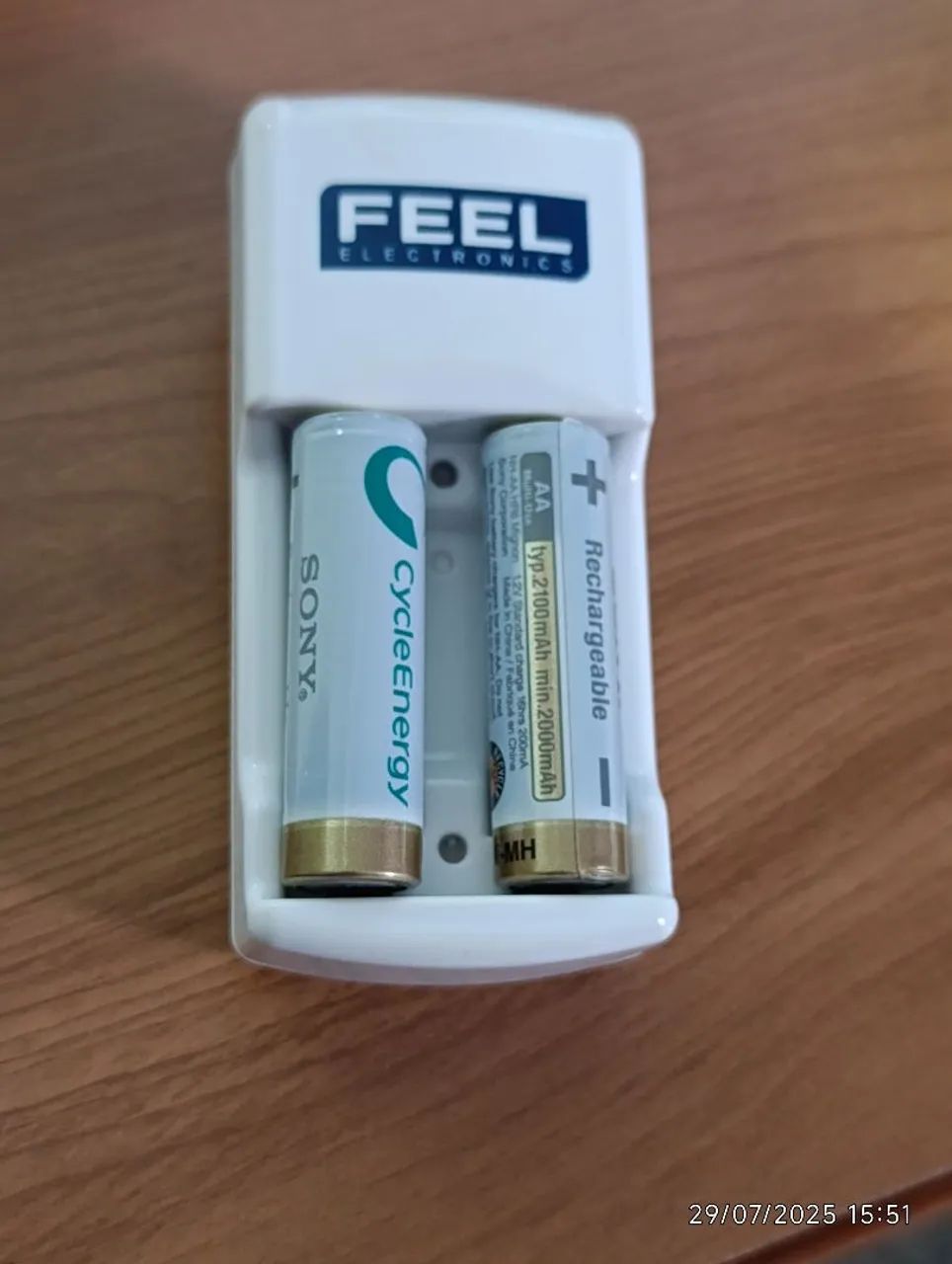  Carregador de Pilhas(não acompanha as pilhas)