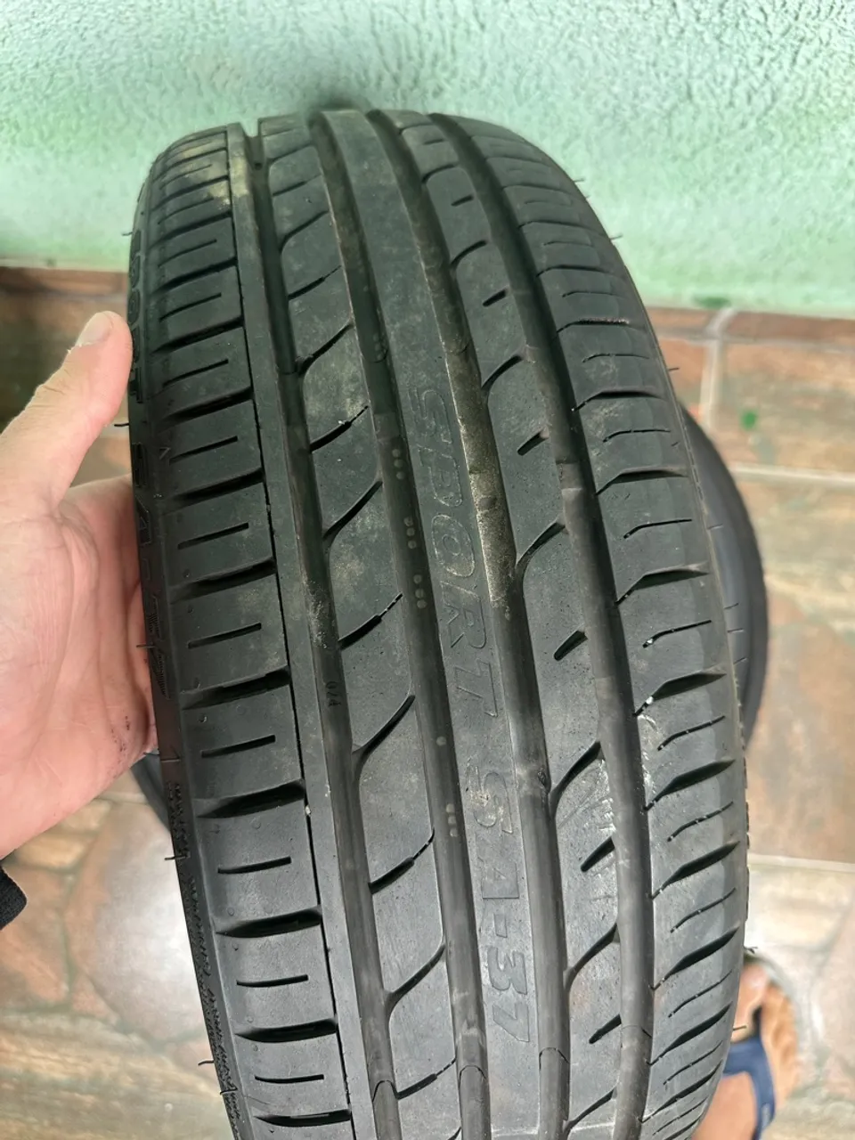 Pneus 165/35/18