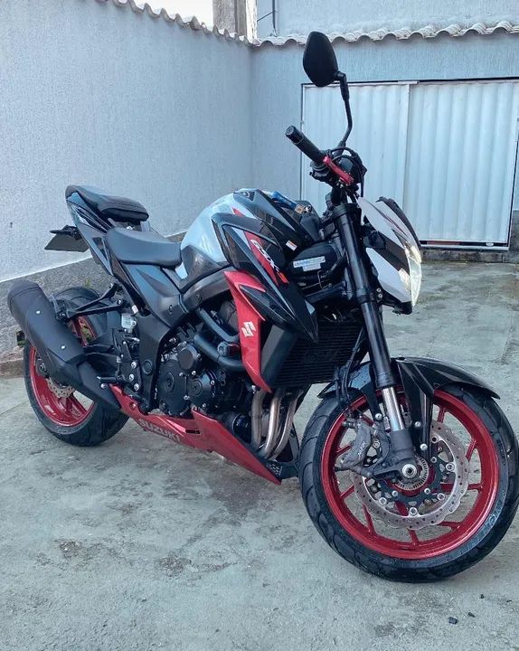 Suzuki GSX-S 750 2022 - Foto 2