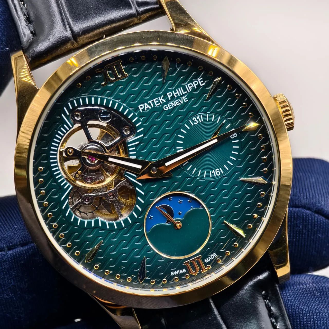 Relógio Estilo Patek em Aço Inoxidável e Couro