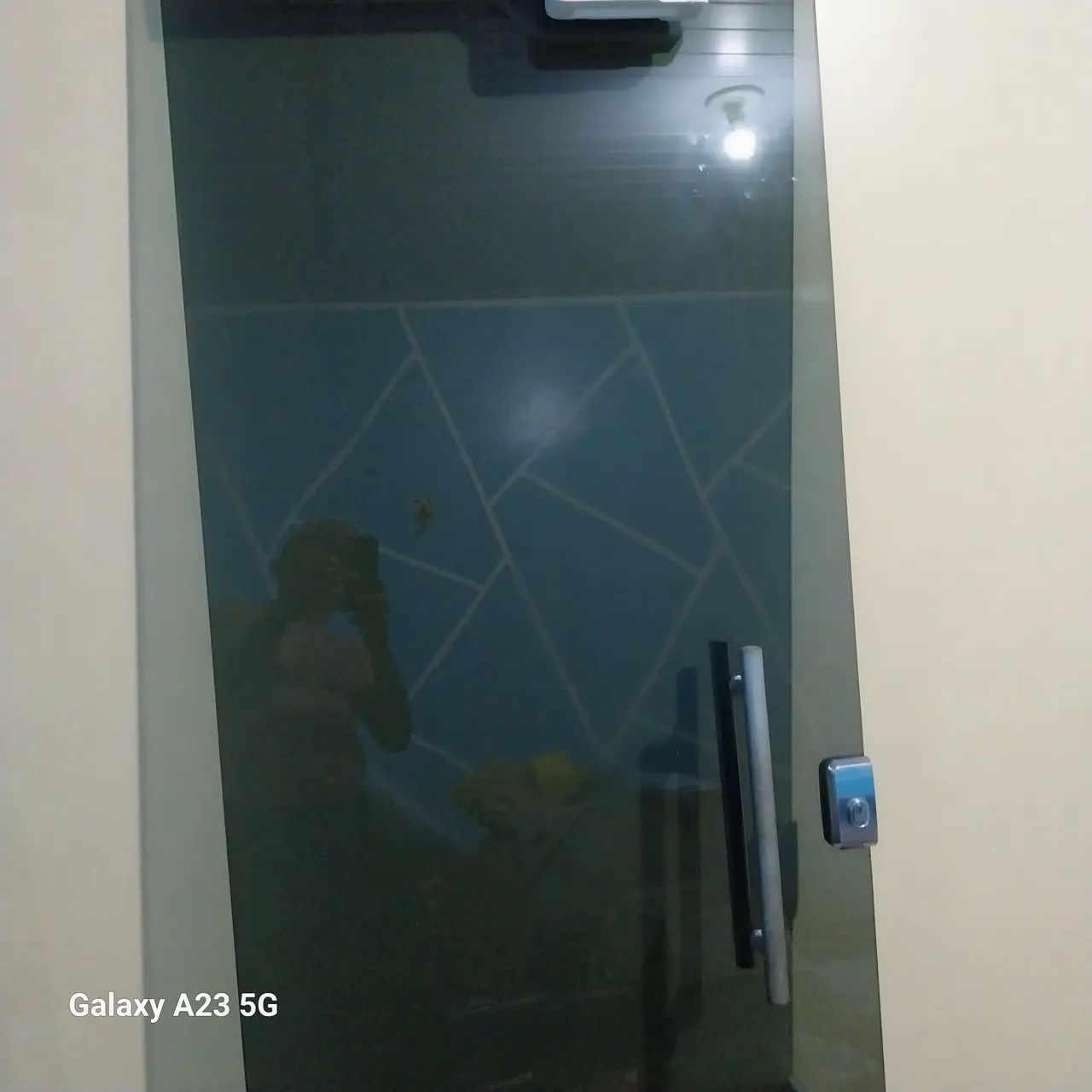 Porta de vidro  e prateleira ou balcão de vidro - Foto 3