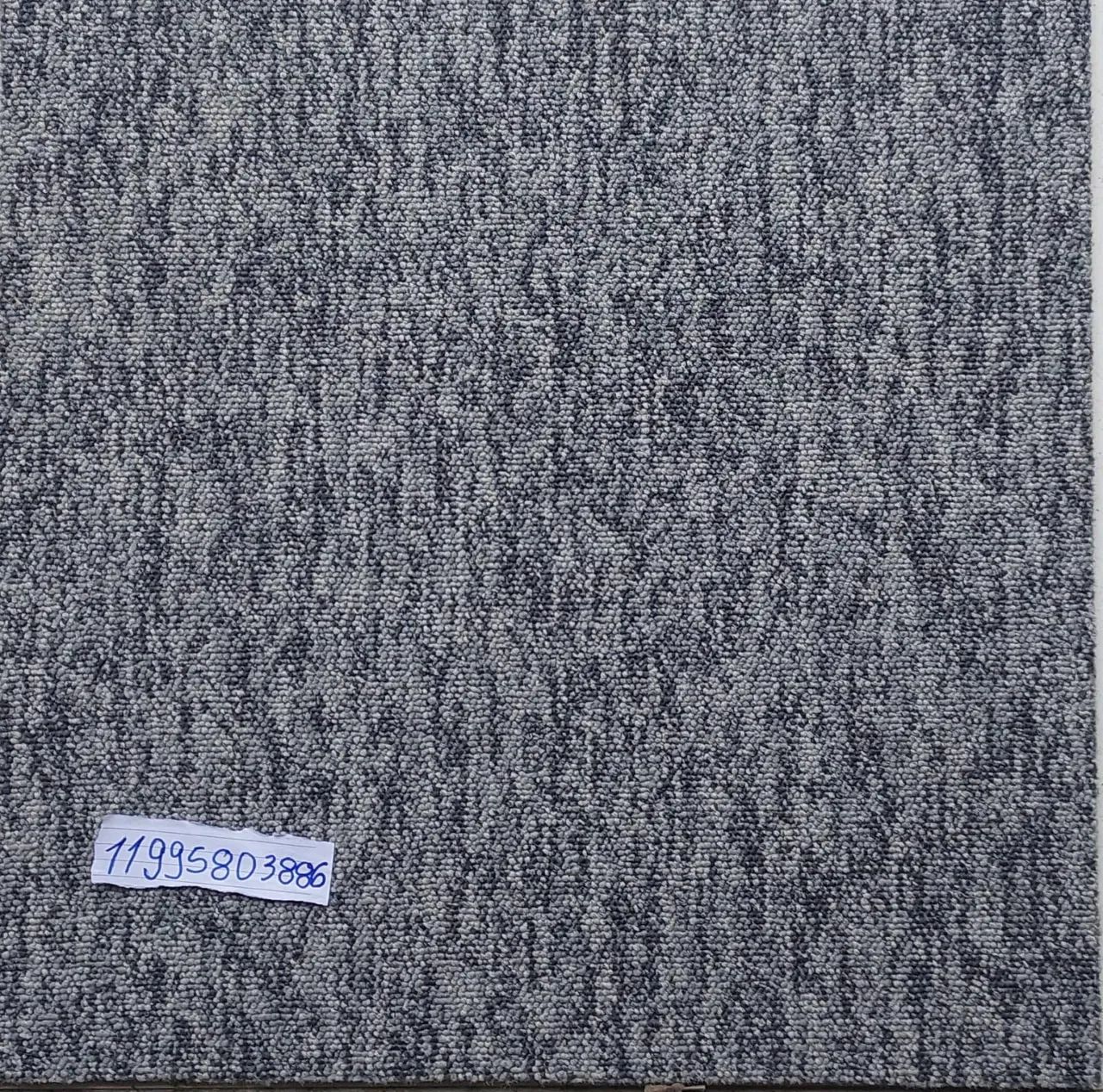 Carpete Em Placa Beaulieu Cinza Com Preto - Venda Por M2 Cinza<br><br>