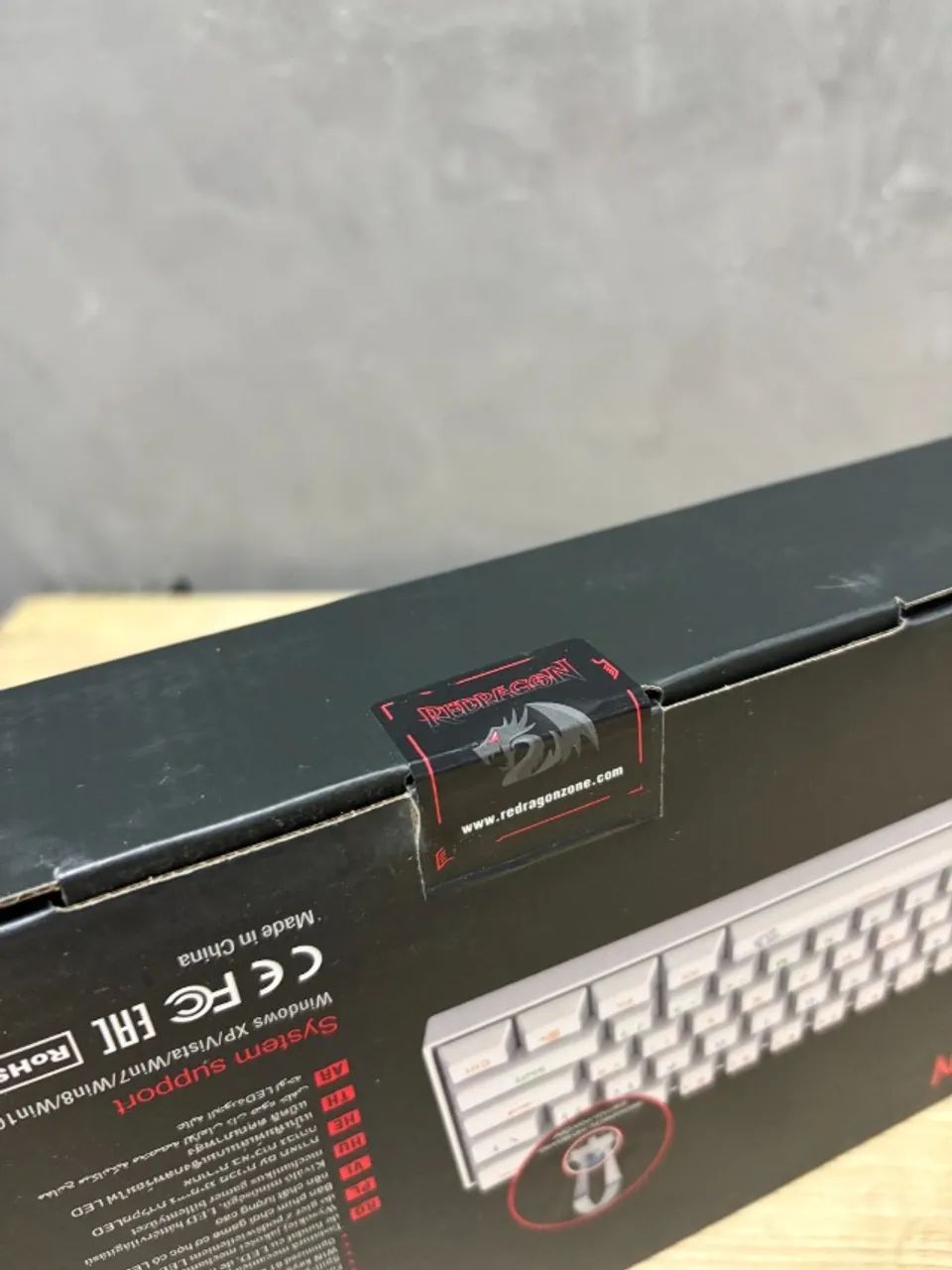 Teclado Gamer Mecânico Redragon Lakshmi Lunar White, Rainbow, Switch Brown, ABNT2 [NOVO] - Foto 5