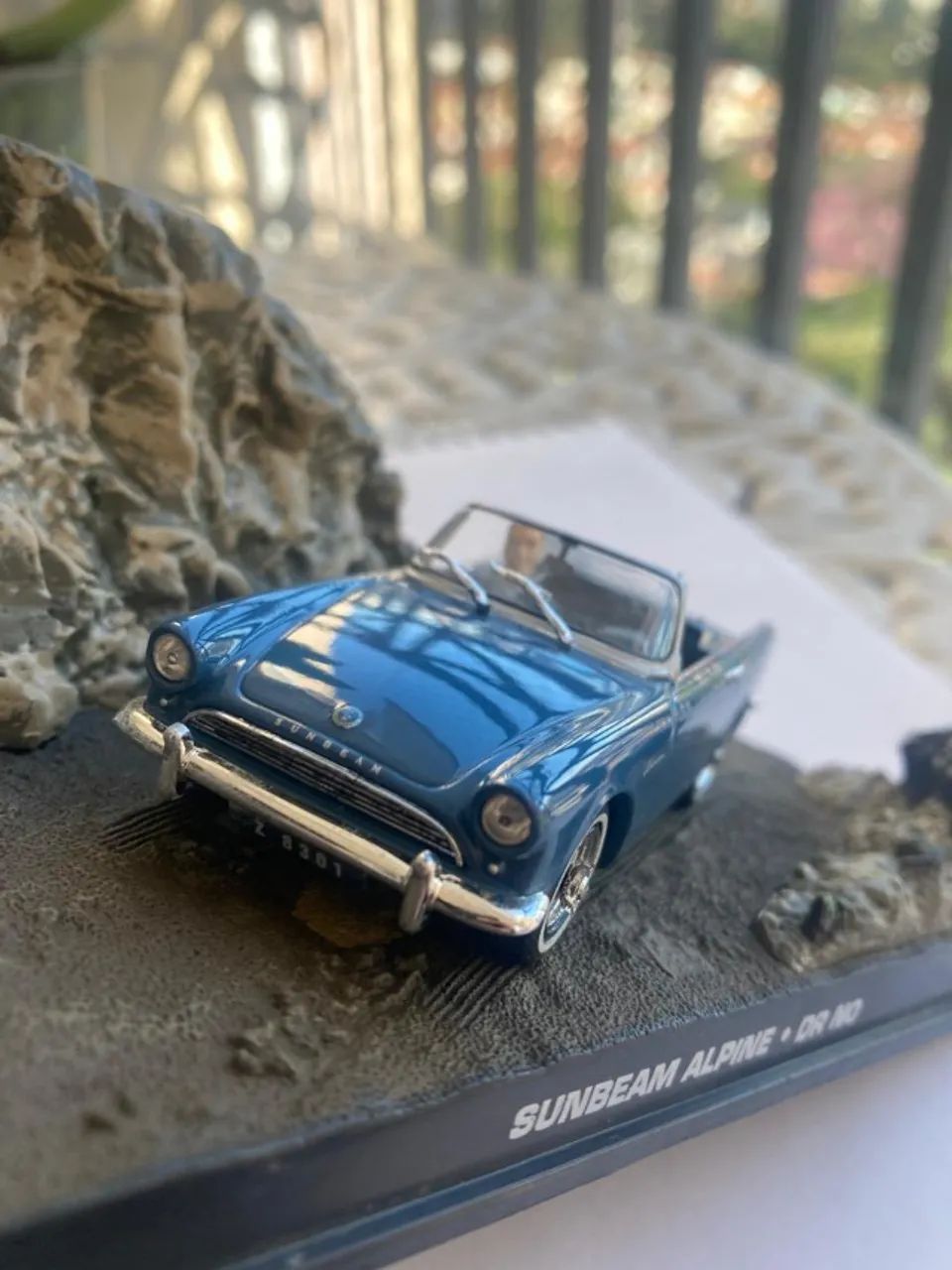 Miniatura Sunbeam Alpine James Bond 007 1:43 Ed.17 - Foto 2