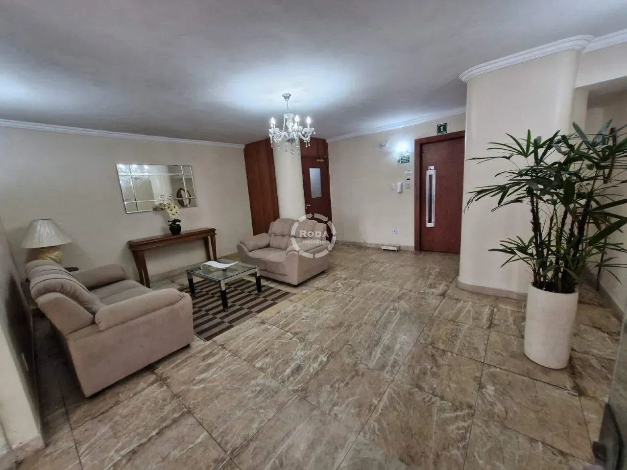 Apartamento à poucos metros da praia à venda, 1 dormitório no bairro Gonzaga - Santos/SP