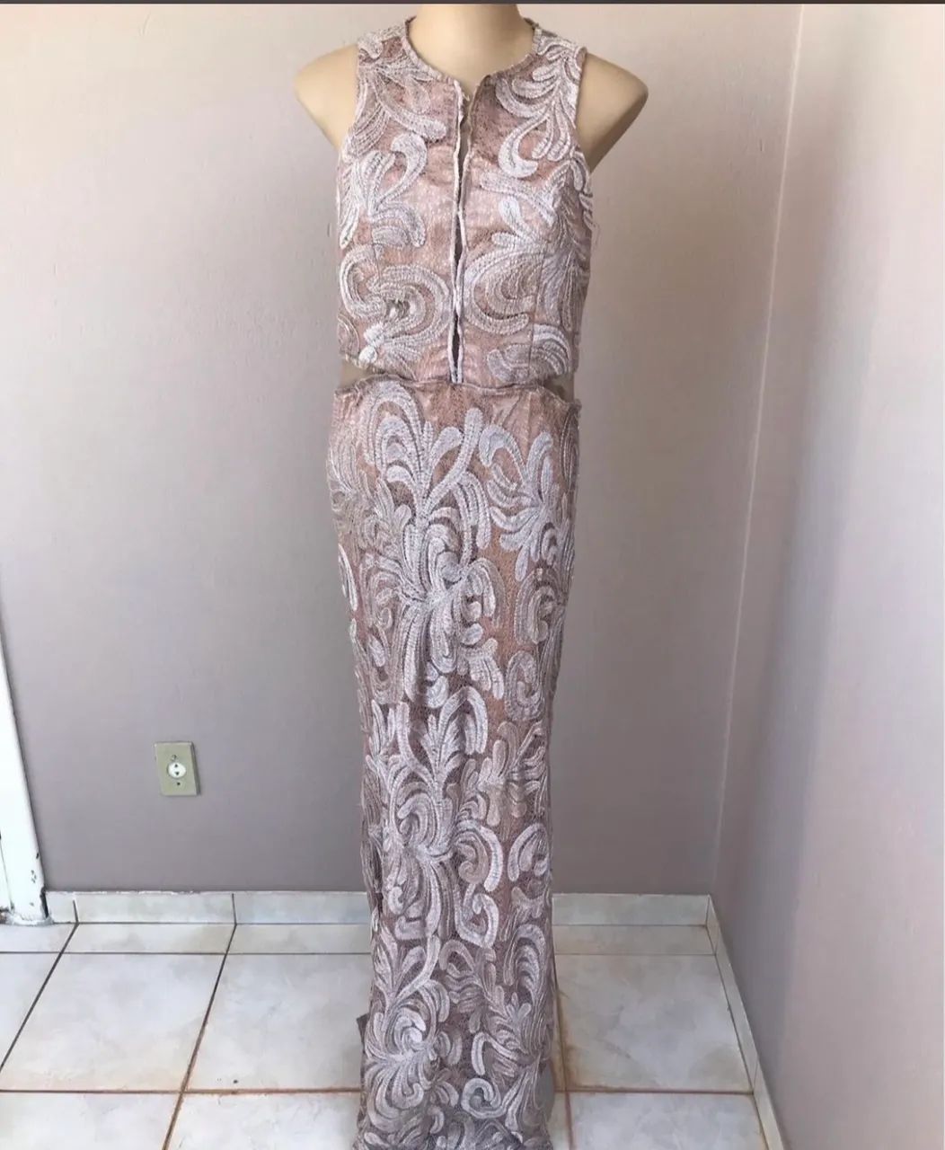 Vestido rosê de renda