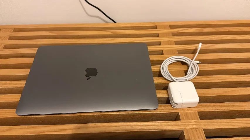 MacBookAir 2020 i3 SSD256 Sequoia 軽量 良品 D_667887-MLB94692645994_102025