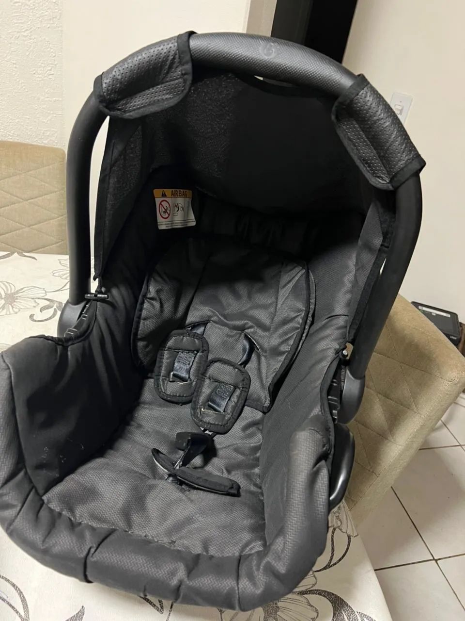 Vendo carrinho de bebê com cadeira Galzerano - Foto 2