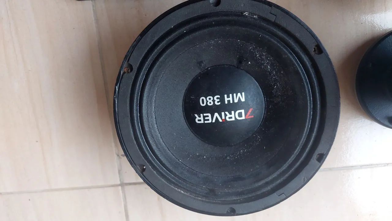 Alto falante / fonte usina 