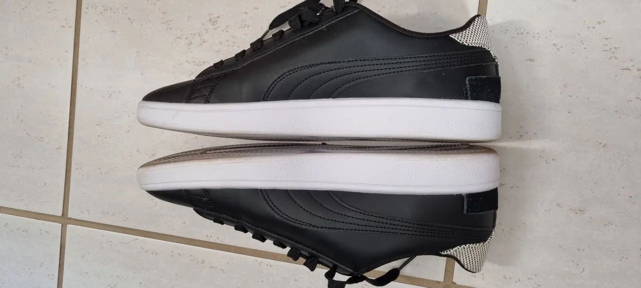 Tênis Puma Preto com Solado Branco