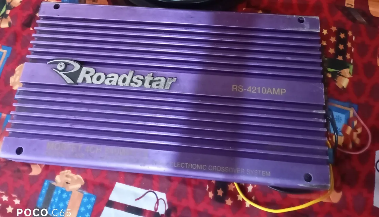 Roadstar RS-4210AMP Para vender com uma certa urgência, Funcionando Perfeitamente