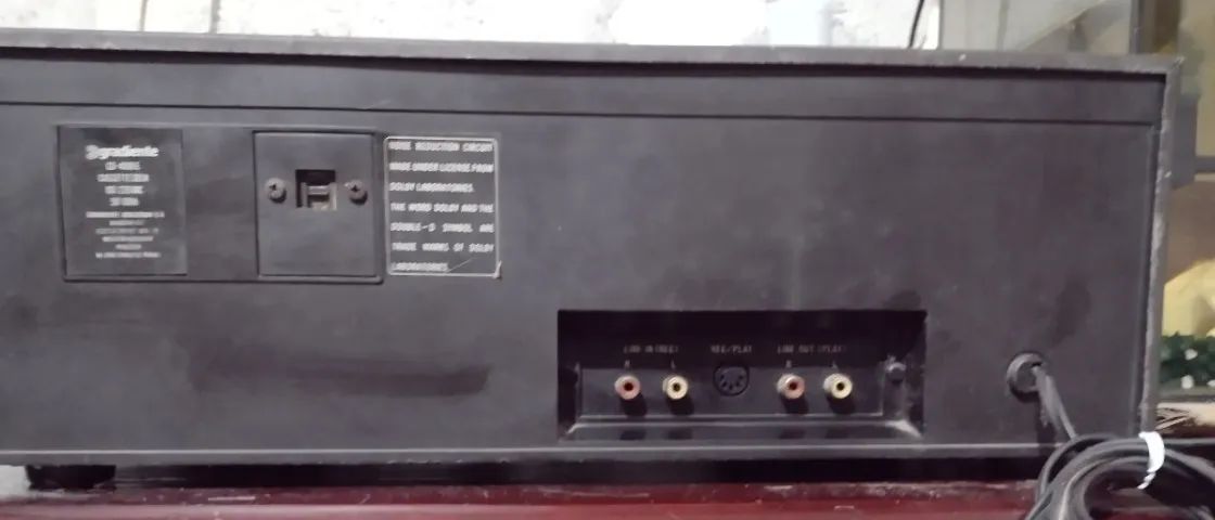 Stereo Integrated Amplifier  Model 86 e Tuner Am/Fm Stereo Model 9 - Gradiente  - Anos 90 - Foto 3