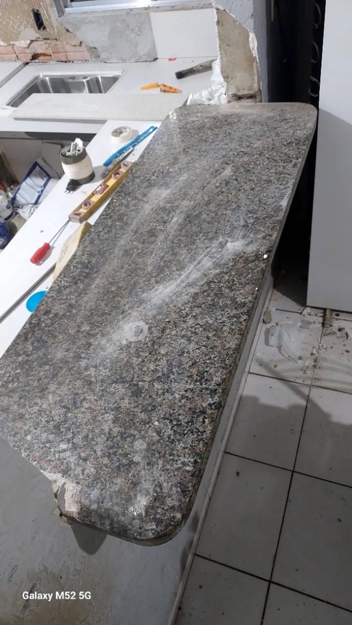 Bancadas de Granito. Com acabamento. Em  todos os lados - Foto 4