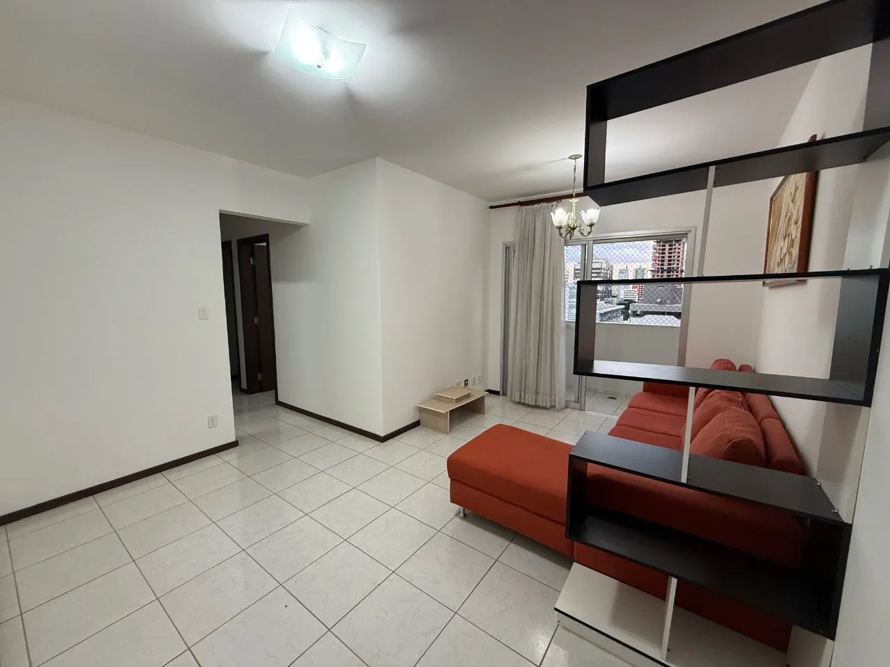 APARTAMENTO PRÓXIMO A UEM, MERCADÃO MUNICIPAL, CENTRO, ESTÁDIO.