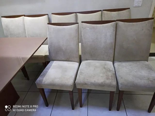 Mesa tampo de vidro, cor bege, com 8 cadeiras - Foto 2