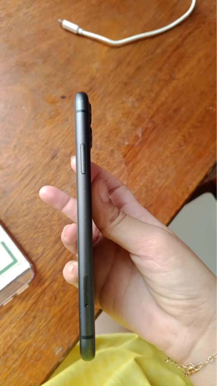 Vendo iPhone 11 de -28gb