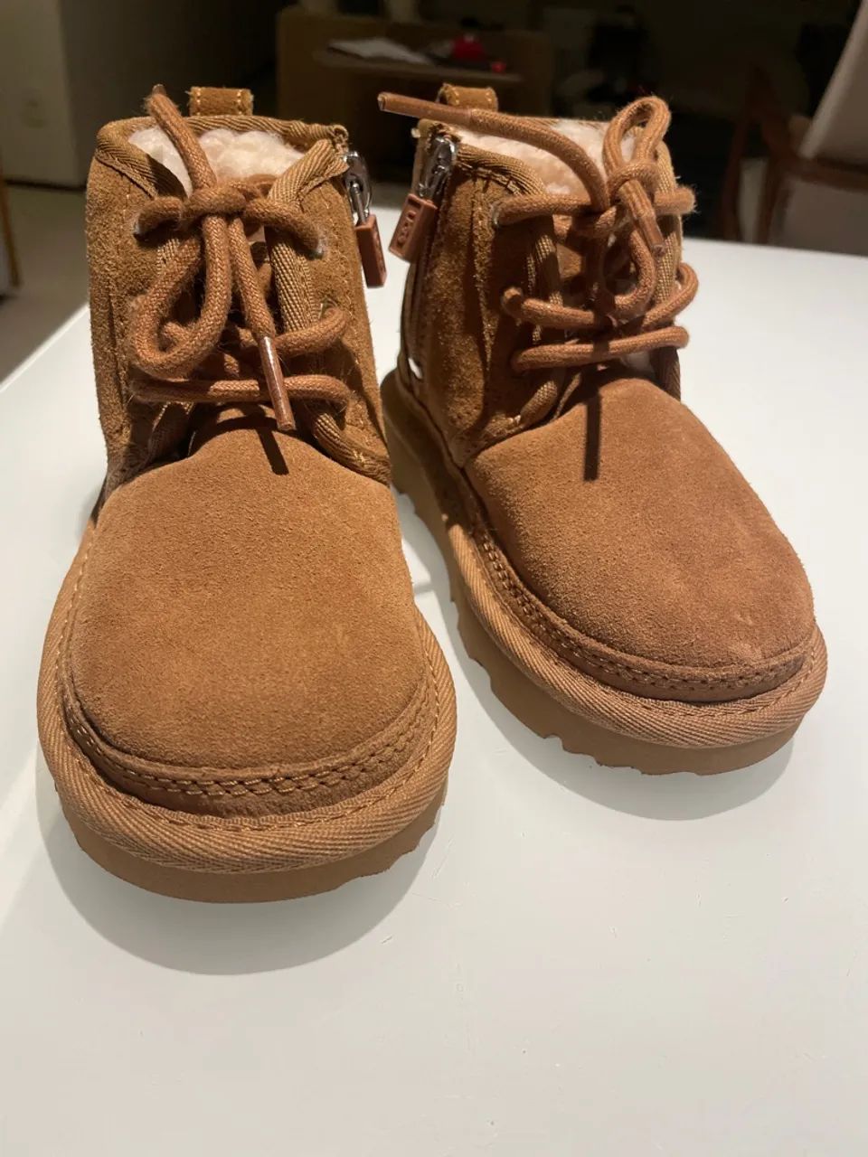 Bota UGG Infantil Marrom - Conforto e Estilo - Foto 2
