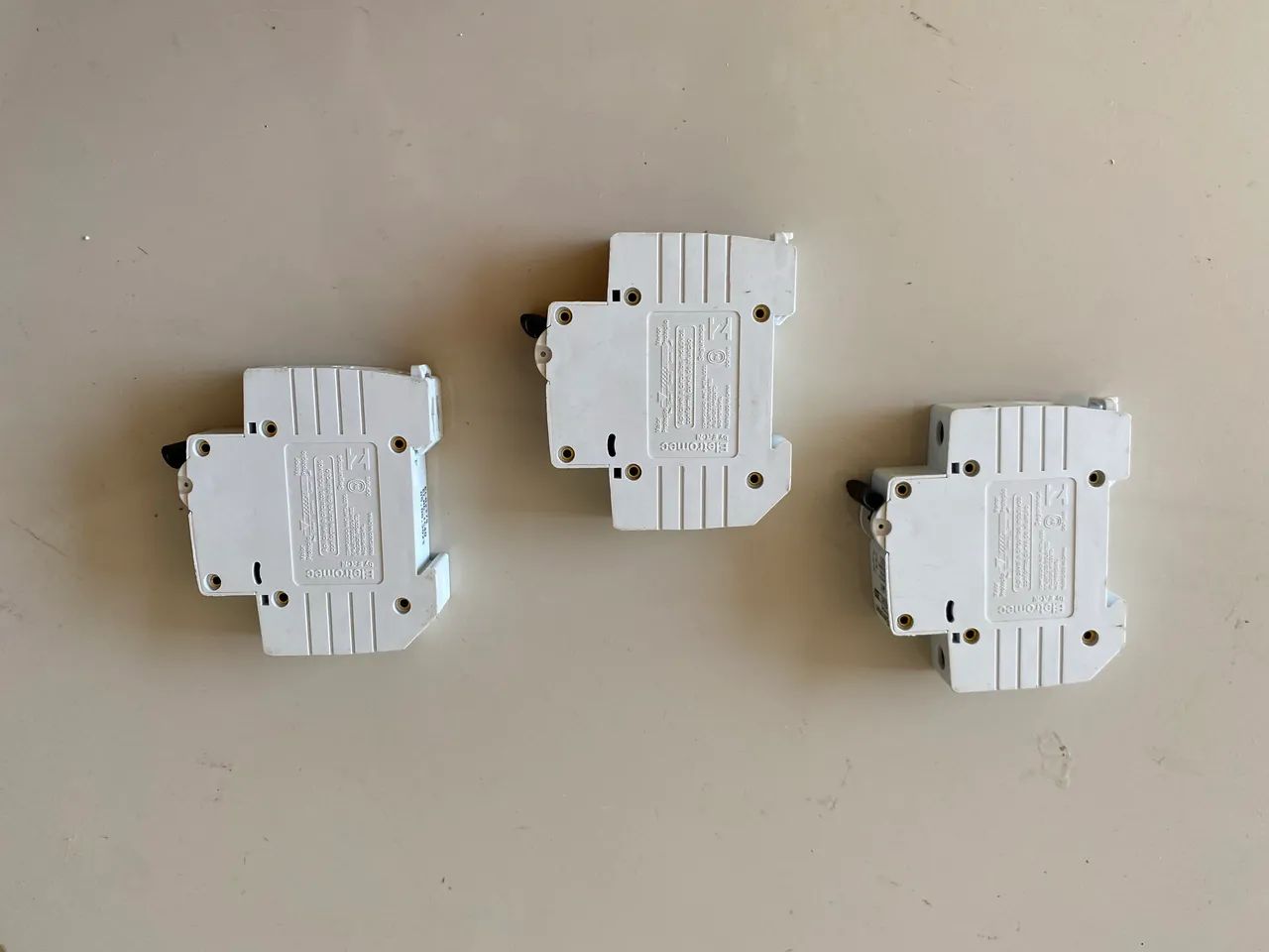 Disjuntores Eletromec C4064861206571907121