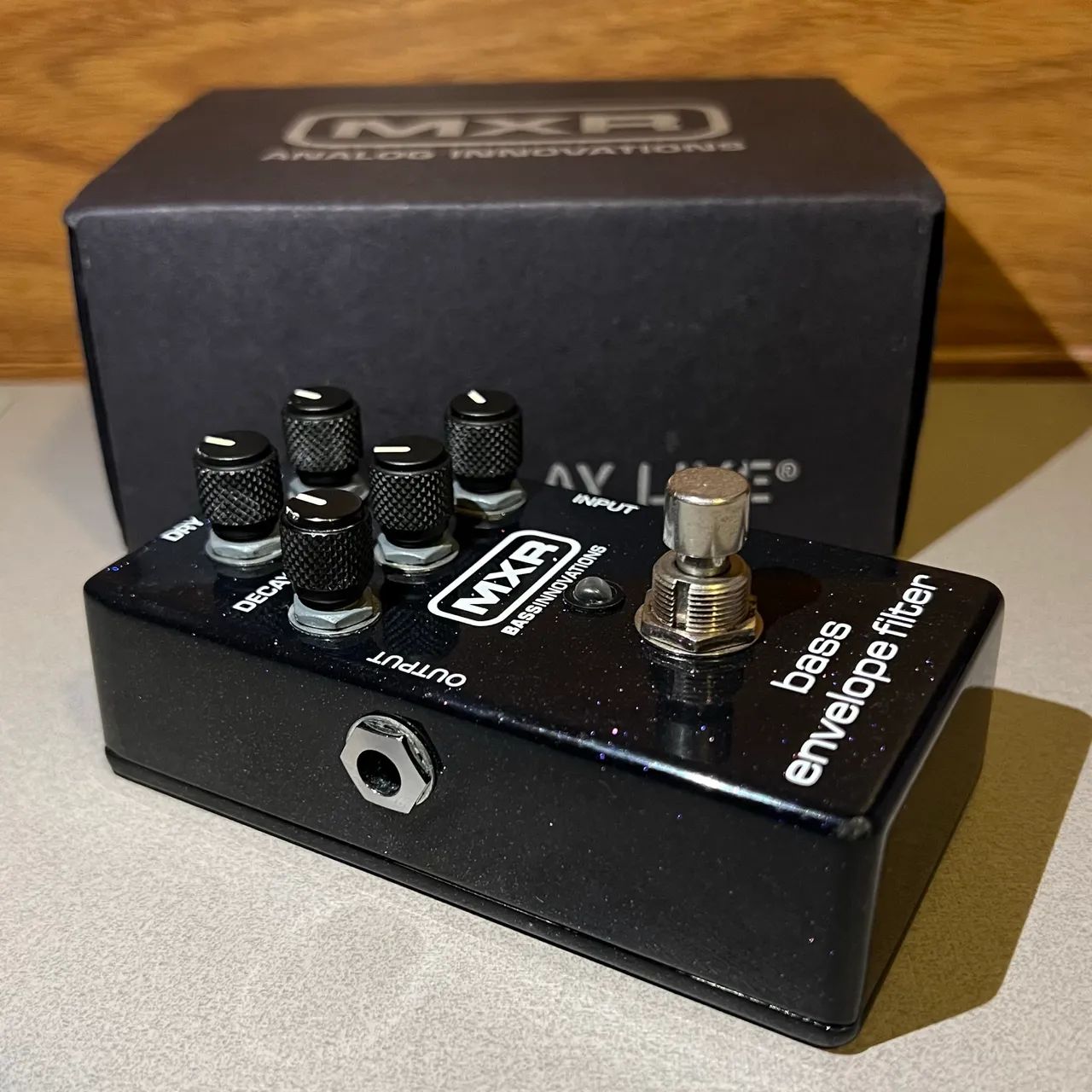 ベース MXR M82 Bass Envelope Filter MXR® | BASS ENVELOPE FILTER | M82 | モリダイラ楽器