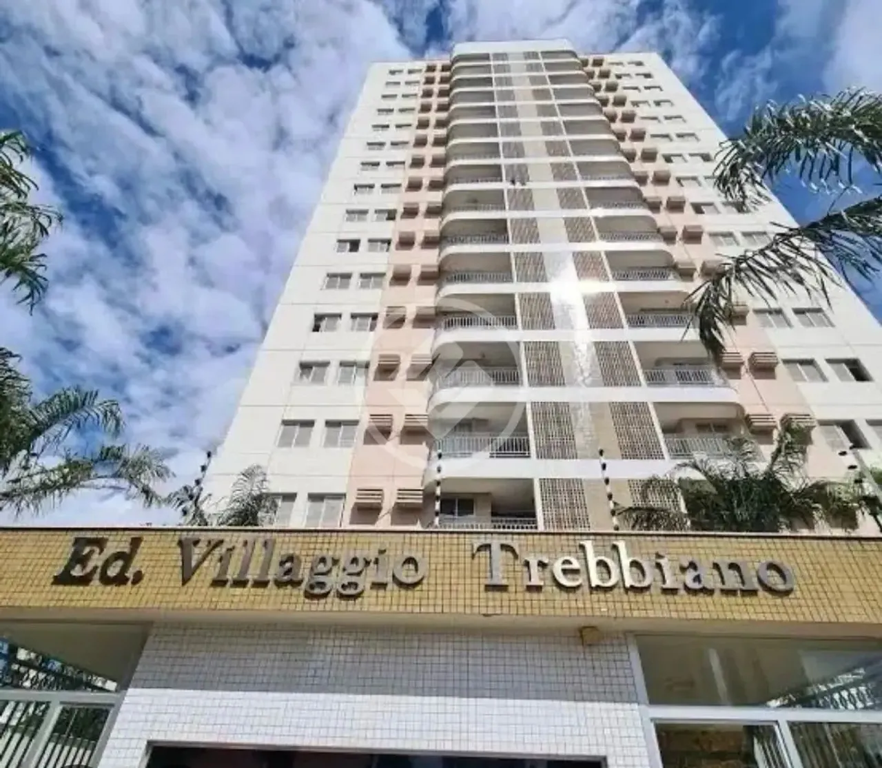 #Vende-se apartamento com excelente localização no bairro Quilombo , com 116 m2 , 03 quart