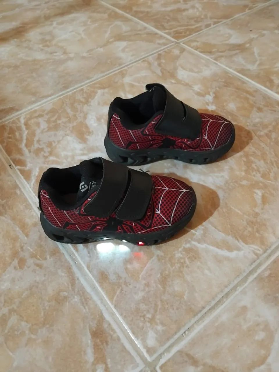 Tenis menino Homem Aranha  n25  - Foto 3