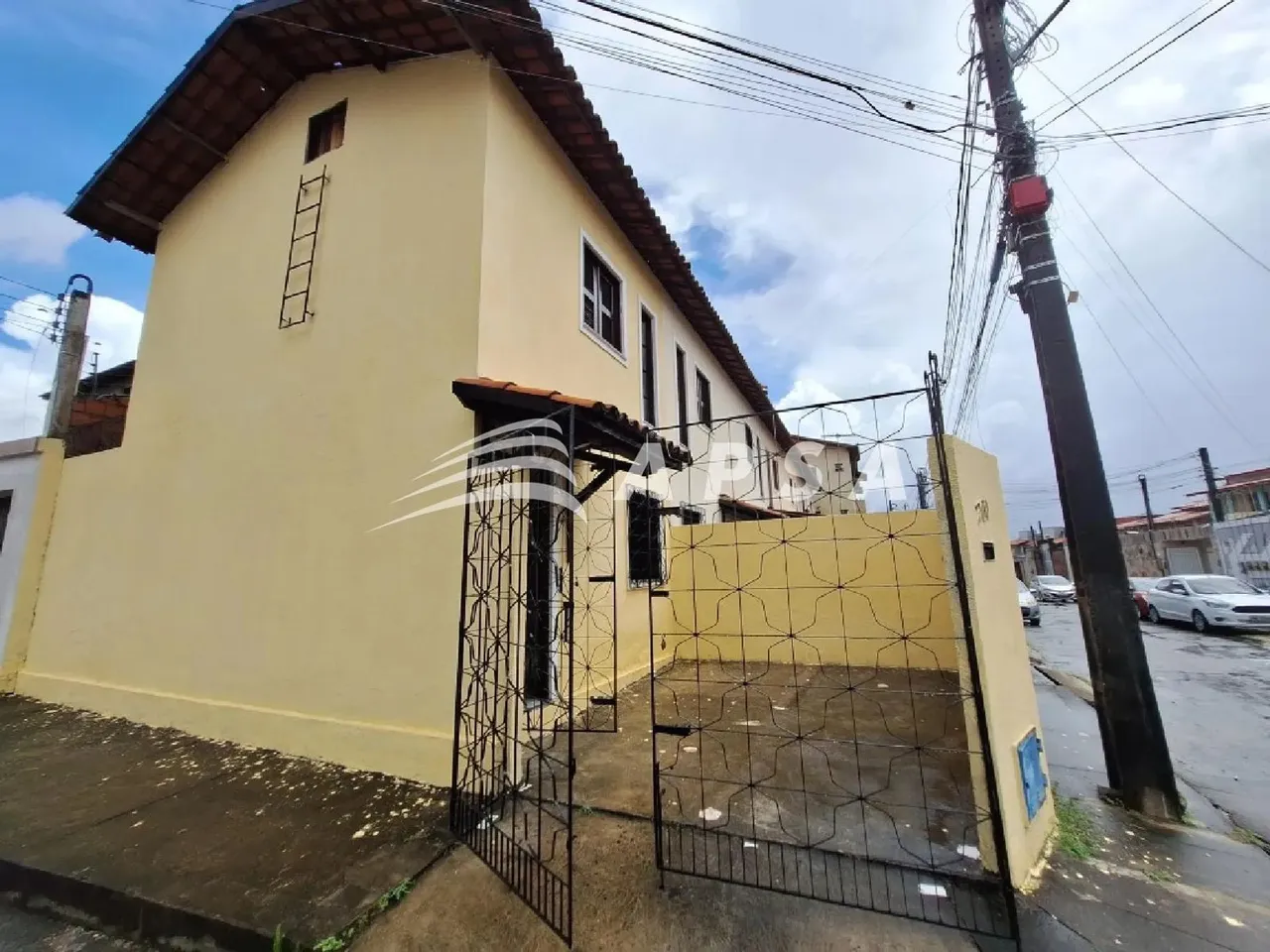 ÓTIMA CASA DUPLEX , COM 02 QUARTOS, 01 SUITE , GARAGEM, PROX. AV DESEMBARGADOR GANZAGA