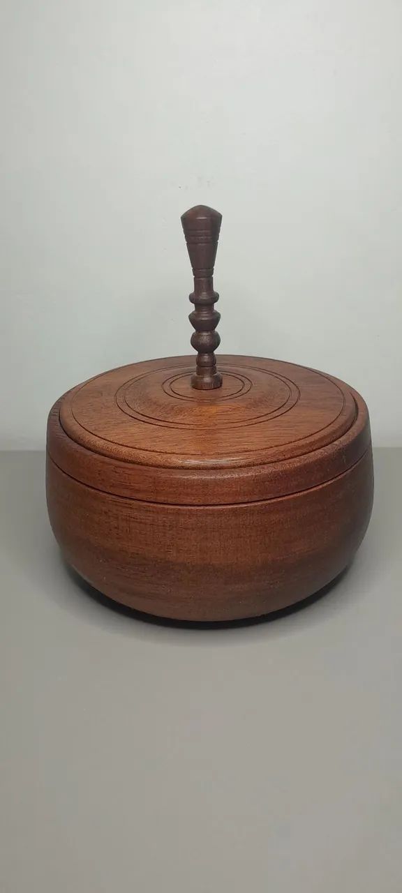 Caixa de madeira vintage para decoração