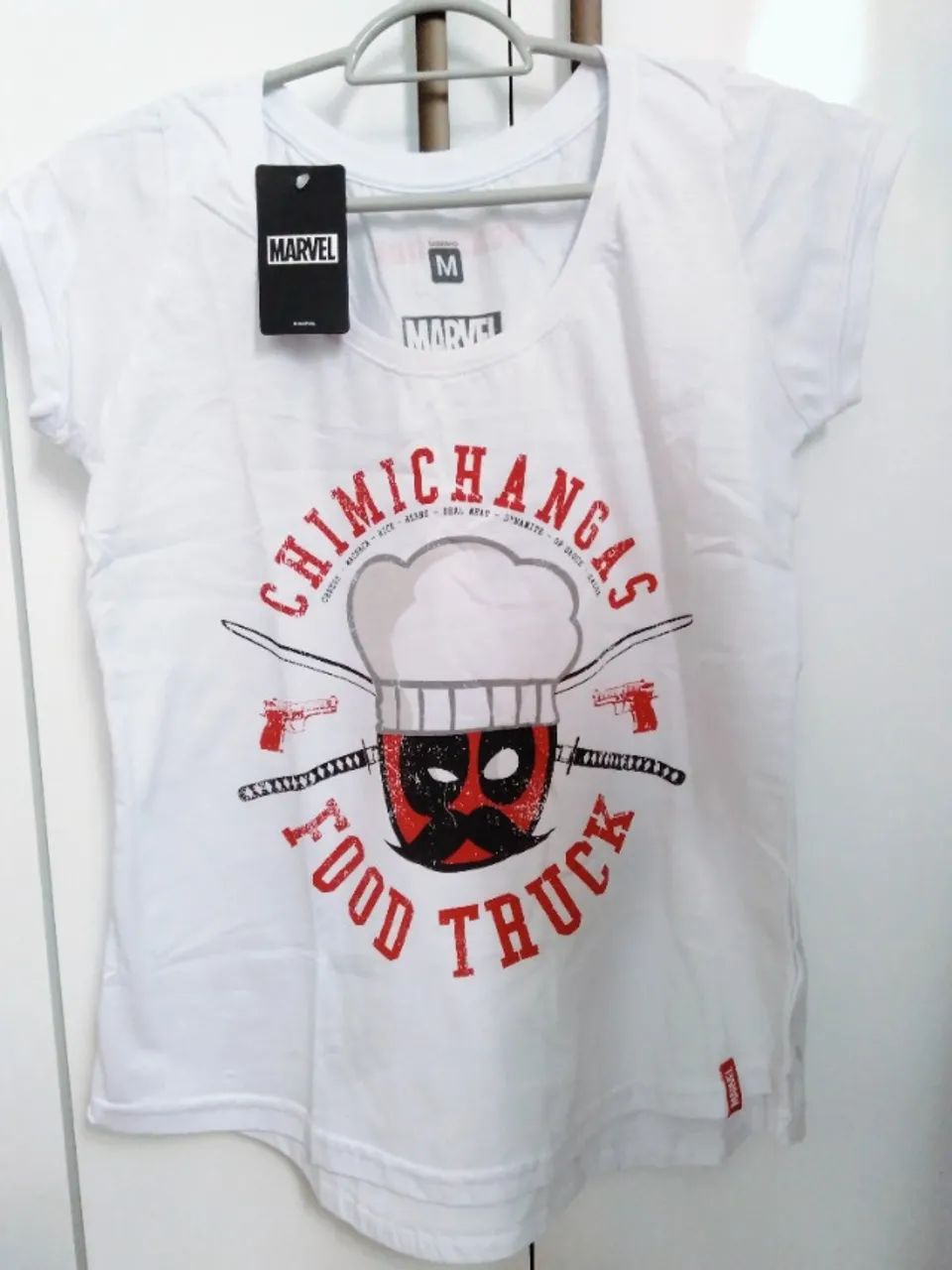 Camiseta STUDIO GEEK MARVEL Deadpool FEMININA 
