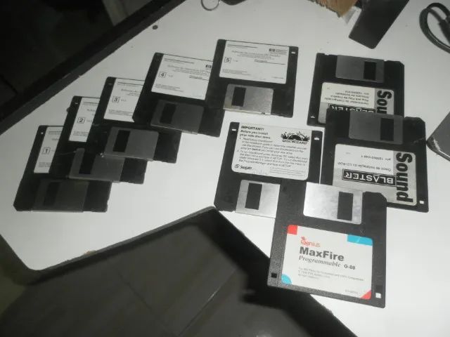 9 Disquetes ORIGINAIS Drivers e prog, Antigos  MSDOS, Windows 3.11, 95 e 98 