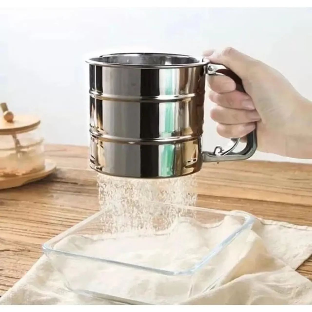 Caneca inox de gatilho peneira para cozinha - Foto 3
