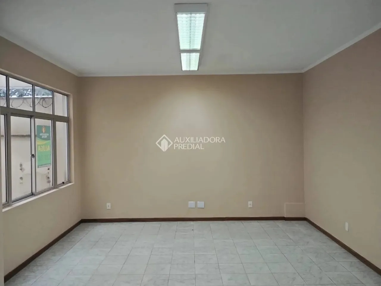 Sala/Conjunto 30m² banheiro privativo zona sul Porto Alegre