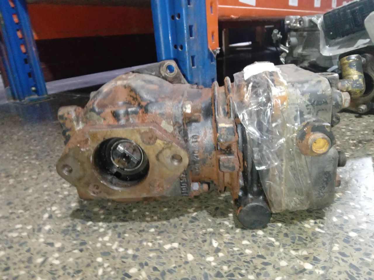 COMPRESSOR AR MOTOR MWM X-12/X-10 USADO - Foto 3