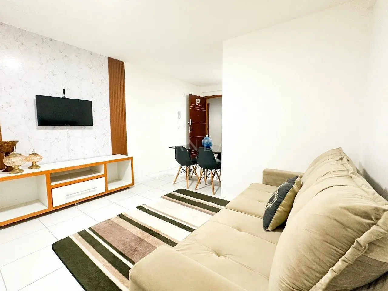 Imperdível! Quarto e sala amplo e mobiliado para aluguel em região central da Jatiúca