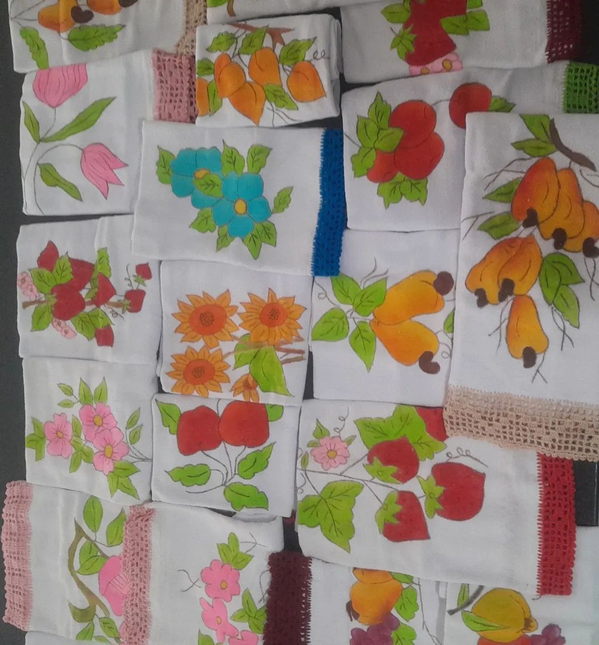 Panos de prato artesanais em tecido 100% algodão, pintados à mão com bainhas de crochê - Foto 4