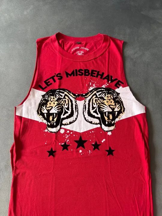 Camiseta John John - Let's Misbehave