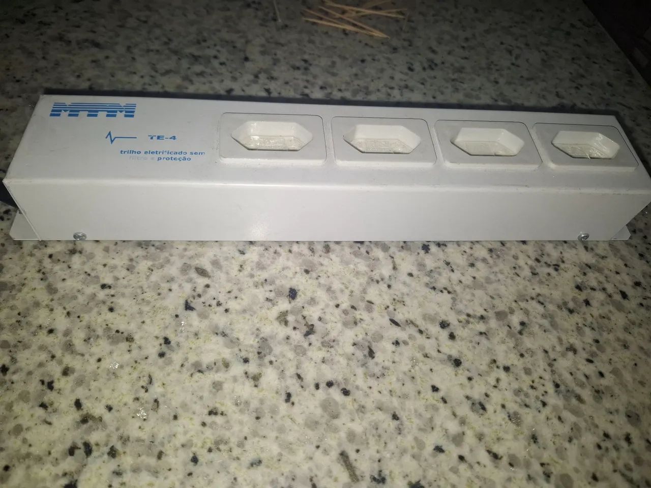 Régua de Tomada - 4 Saídas64673394805506121