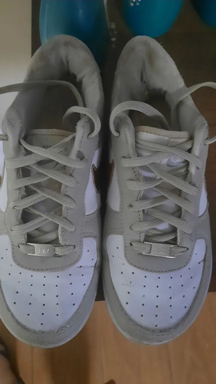 Tênis Nike Air branco e Dourado - Foto 3