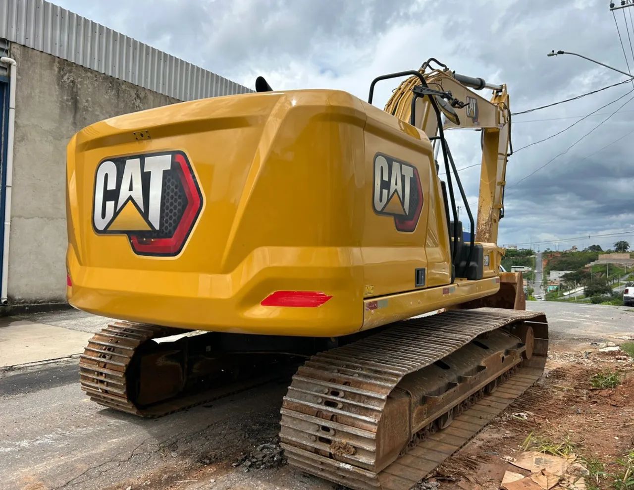 Escavadeira Caterpillar 320 ano 2022 com motor 6 cilindros e 5.800 horas, em SP - Foto 2