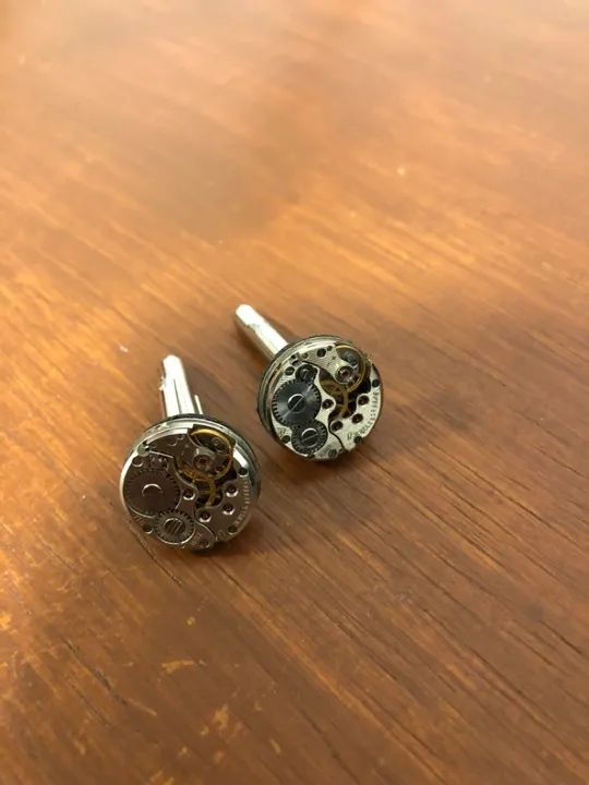 Par de abotoaduras com mecanismo de relógio - muito chique, alta qualidade - Foto 2