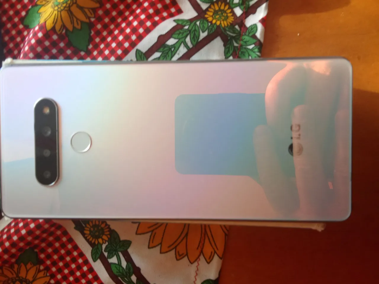 LG k71 com samart pen 6.8 polegadas 