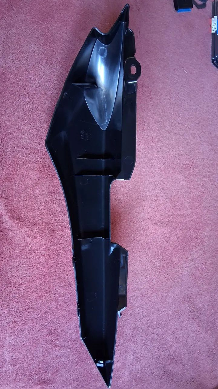 Carenagem Rabeta Lateral direita factor - Foto 3