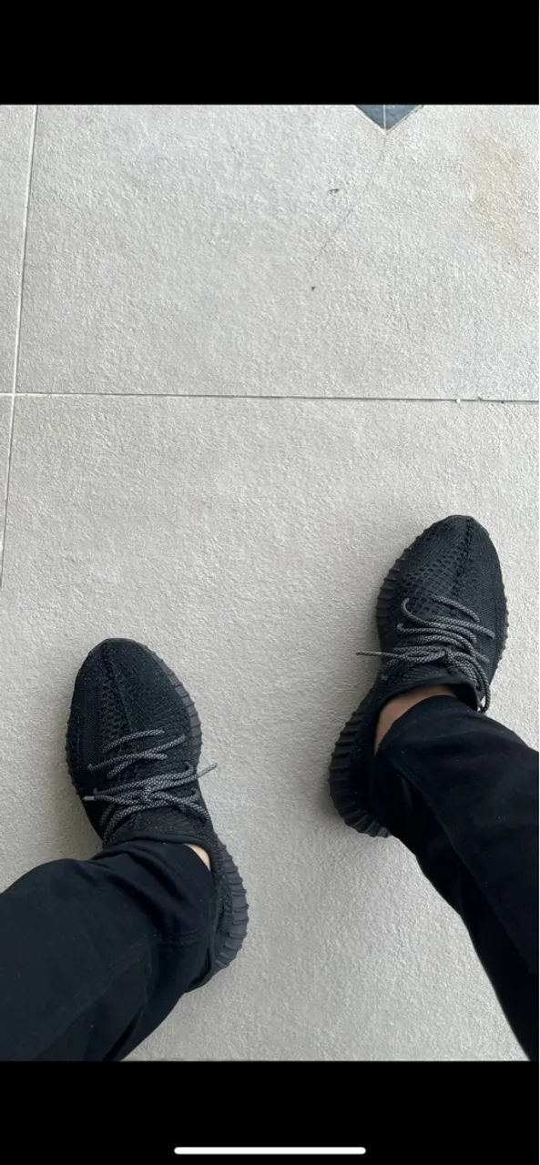 Yeezy Boost 350 V2 Black