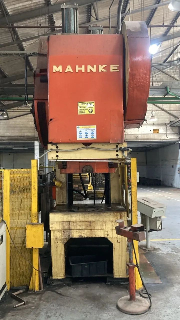 Prensa Excêntrica Mahnke 320 ton, 1200mm x 980mm de mesa 