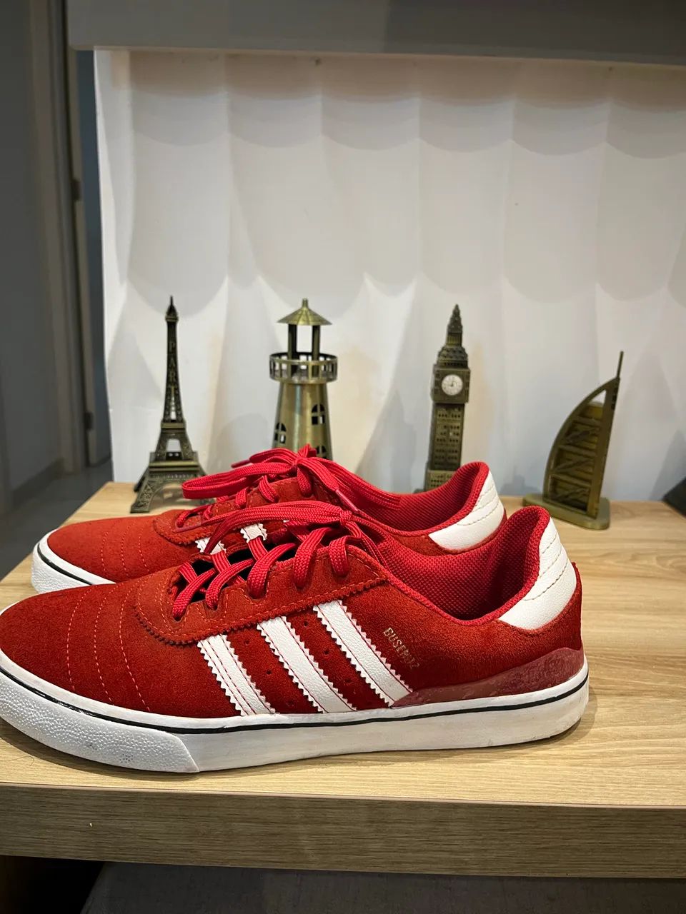 Tênis Adidas Buscenitz 