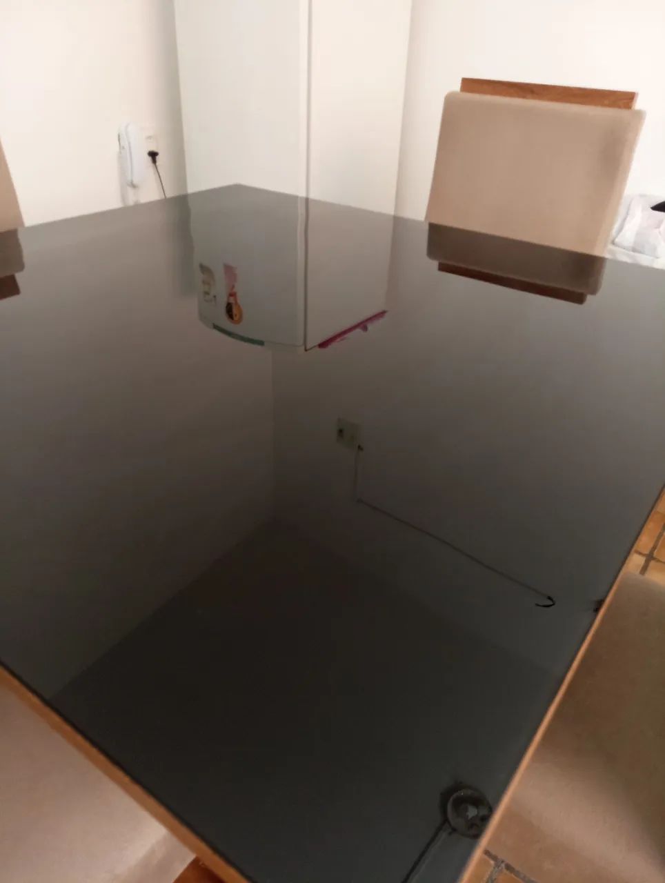 MESA DE JANTAR COM 4 CADEIRAS ÓTIMA  - Foto 2