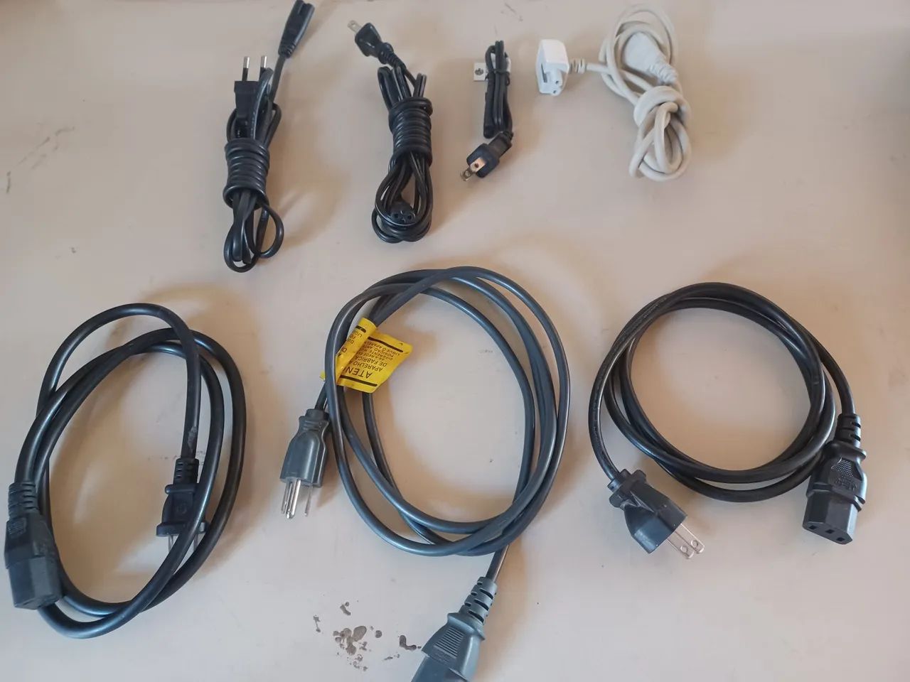 7 CABOS DE ENERGIA ELÉTRICA TODOS POR 20 REAIS NOVOS BARATO DESAPEGO 