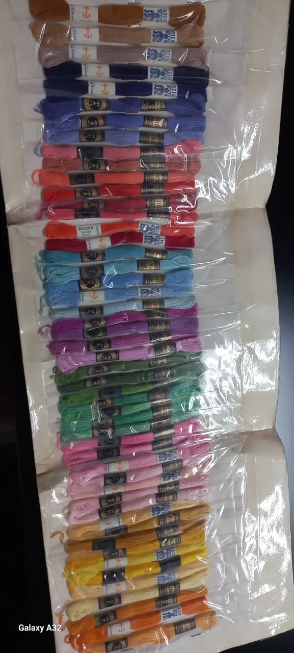 Kit de linhas para bordado Corrente